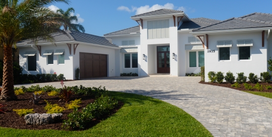 custom home photo of front